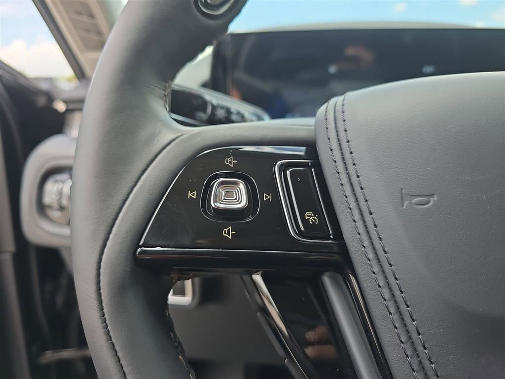 New 2025 Lincoln Aviator 2WD w/ Equipment Group 101A image 26