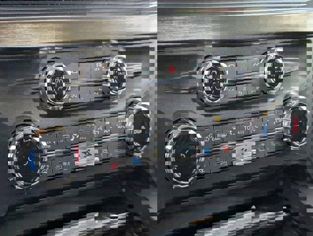 New 2025 Ford F250 Lariat w/ Lariat Ultimate Package image 18