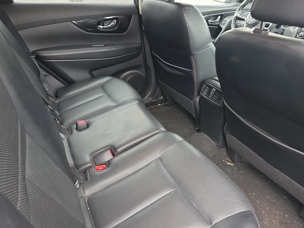 Used 2018 Nissan Rogue SL image 15