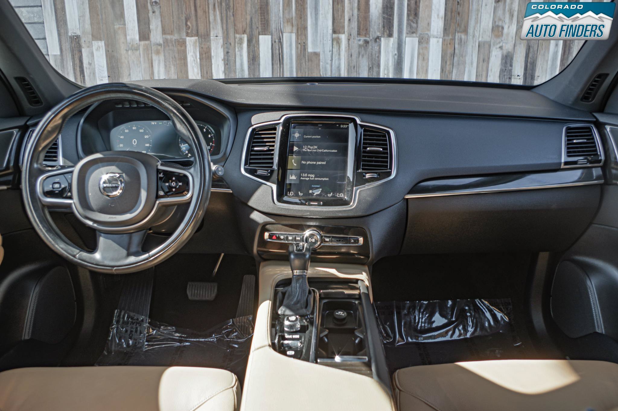 Used 2018 Volvo XC90 T6 Momentum w/ Convenience Package AWD/4WD image 16