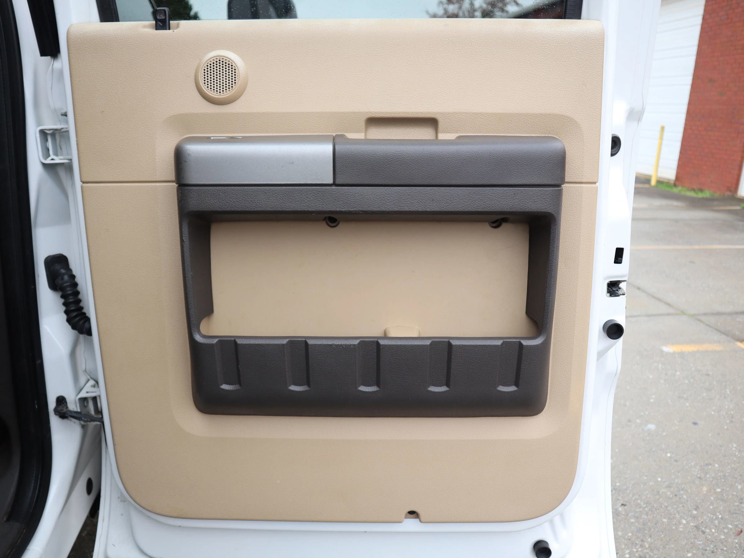 Used 2014 Ford F250 Lariat w/ Lariat Interior Package image 30