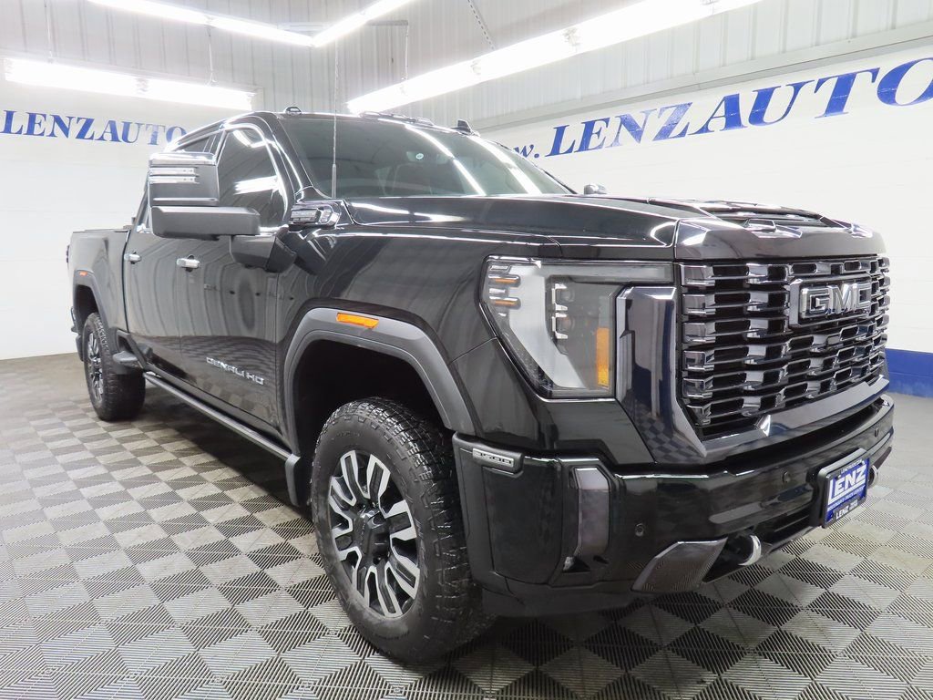 Used 2024 GMC Sierra 3500 Denali Ultimate image 3