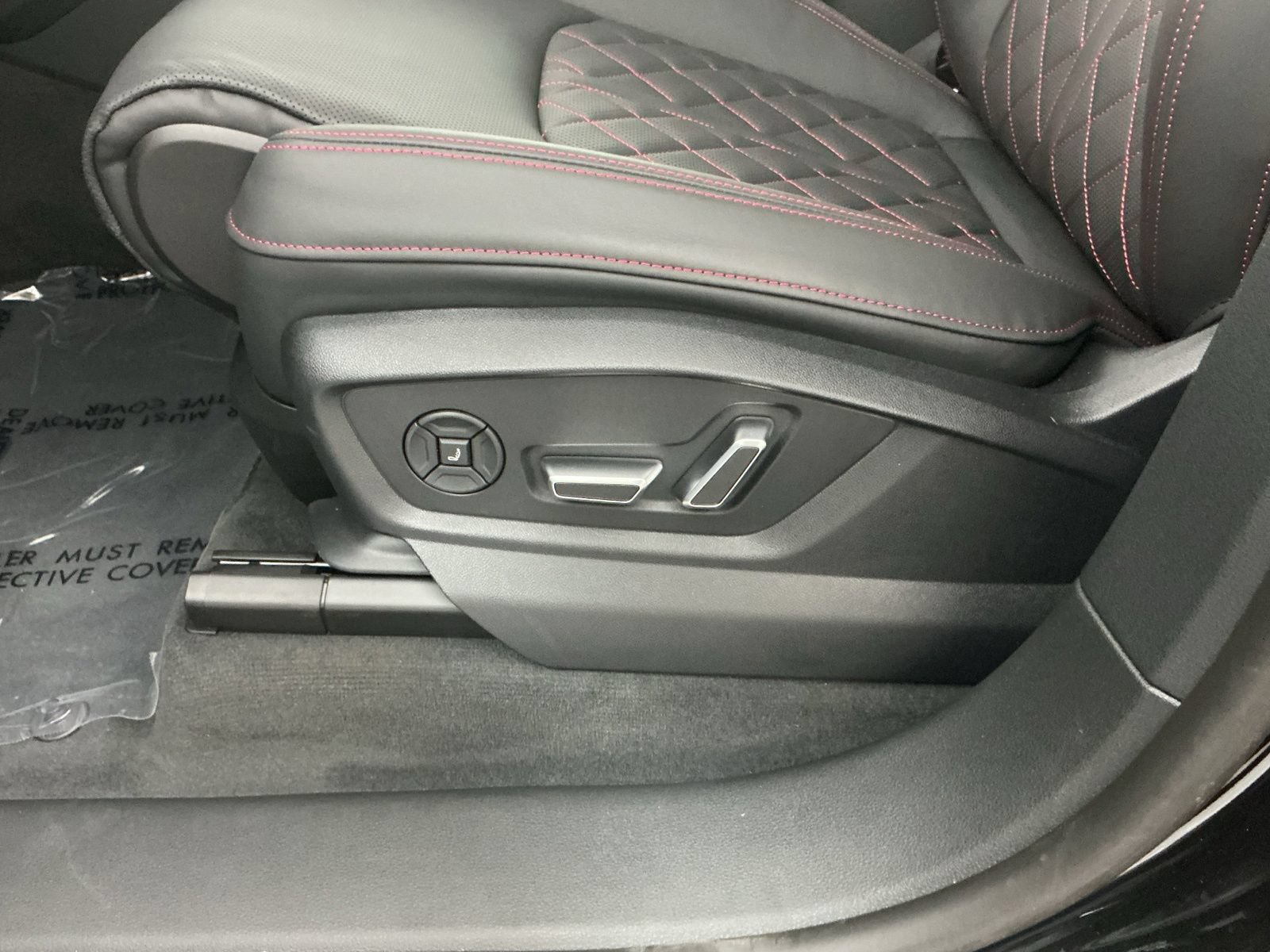 New 2026 Audi SQ8 Prestige AWD/4WD image 14