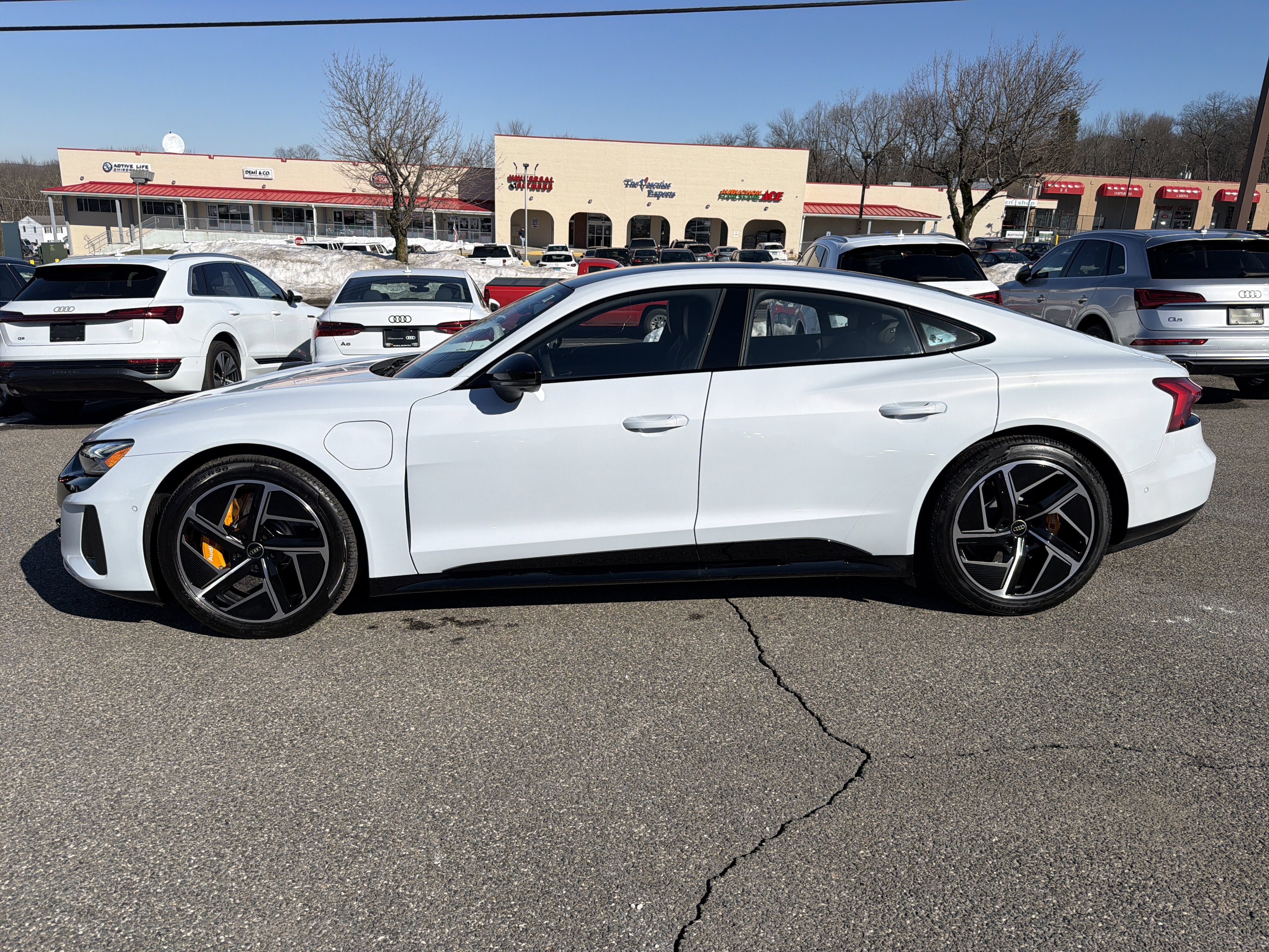 Certified 2024 Audi RS e-tron GT AWD/4WD image 4