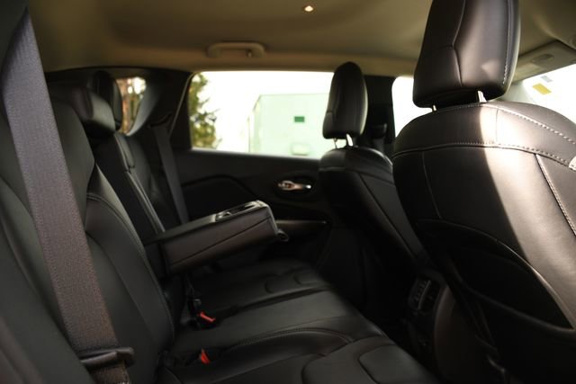 Used 2022 Jeep Cherokee Latitude Lux image 24