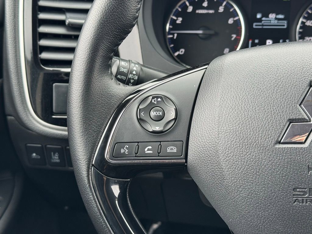 Used 2016 Mitsubishi Outlander ES AWD/4WD image 21