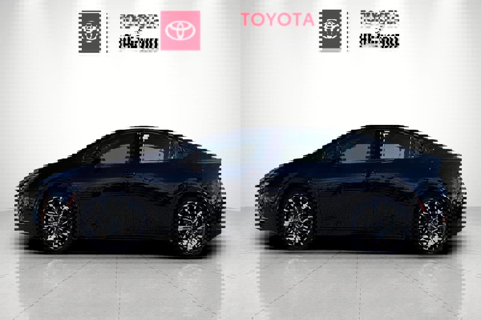 New 2026 Toyota Prius Plug-In Hybrid image 9