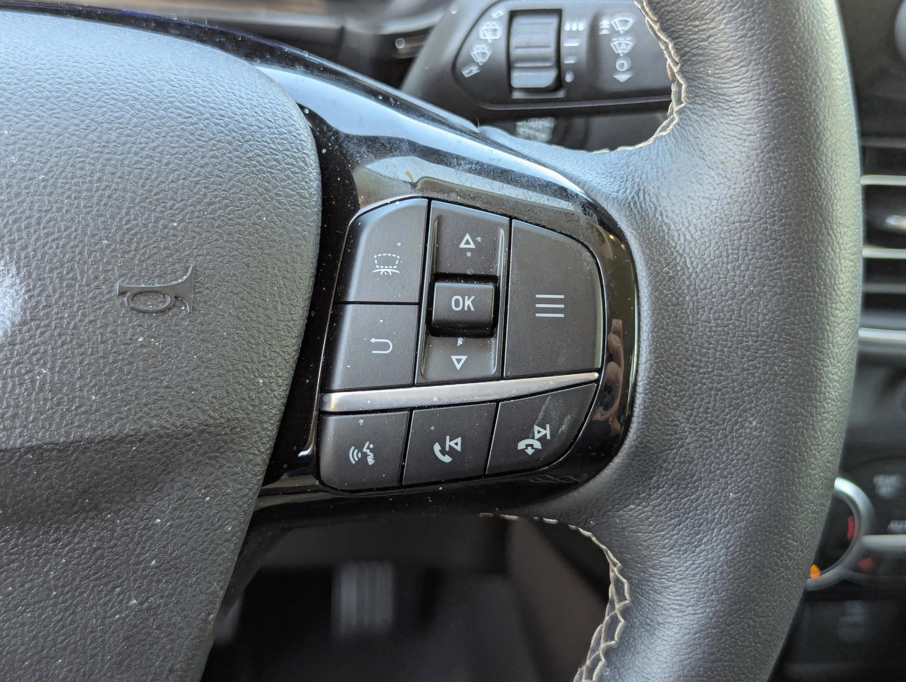 Used 2022 Ford Escape Titanium w/ Titanium Premium Package FWD image 22