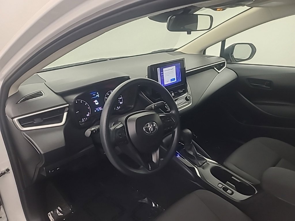 Used 2025 Toyota Corolla LE FWD image 26