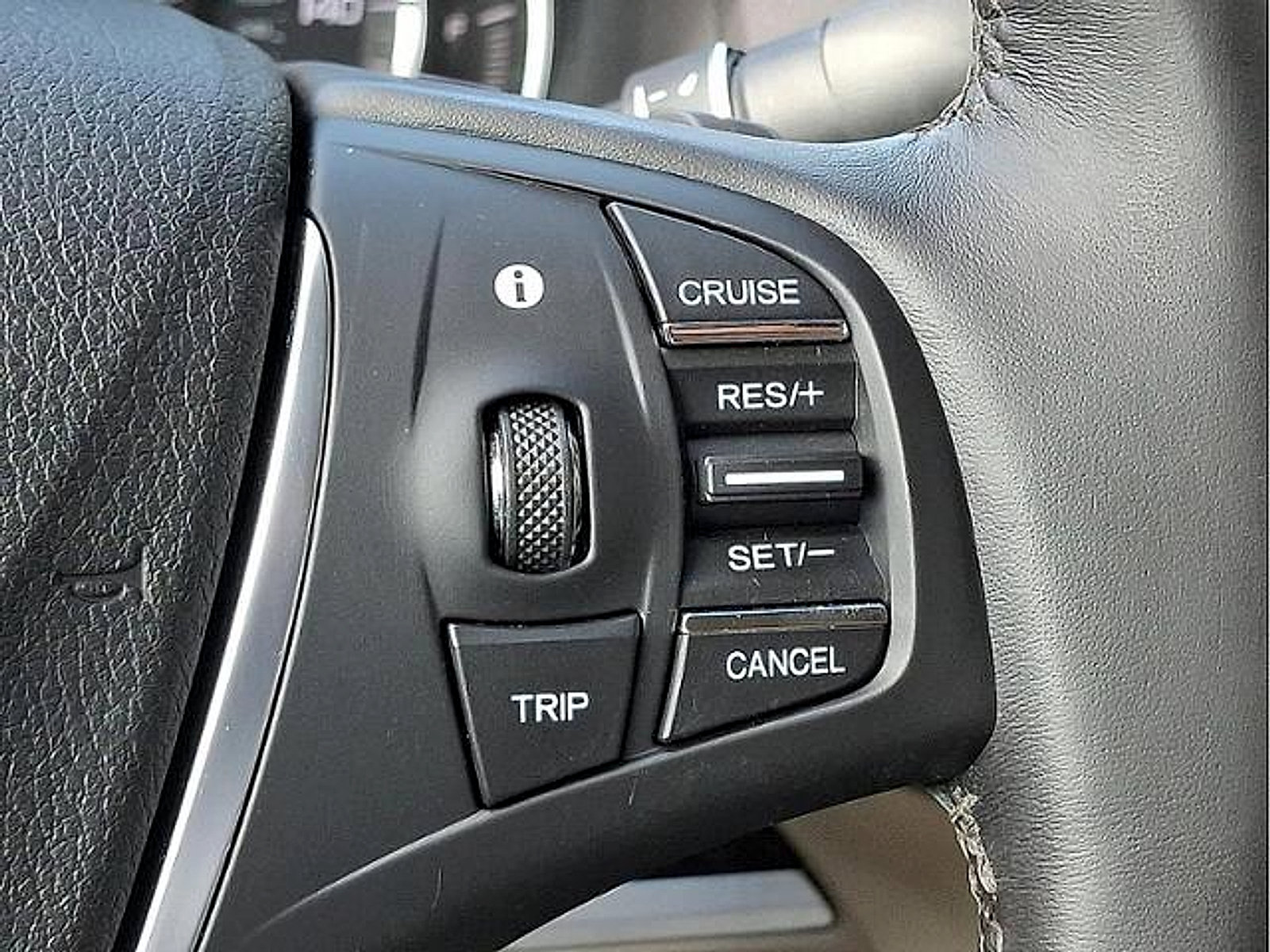 Used 2015 Acura TLX FWD image 25