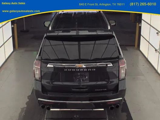 Used 2023 Chevrolet Suburban Premier image 6