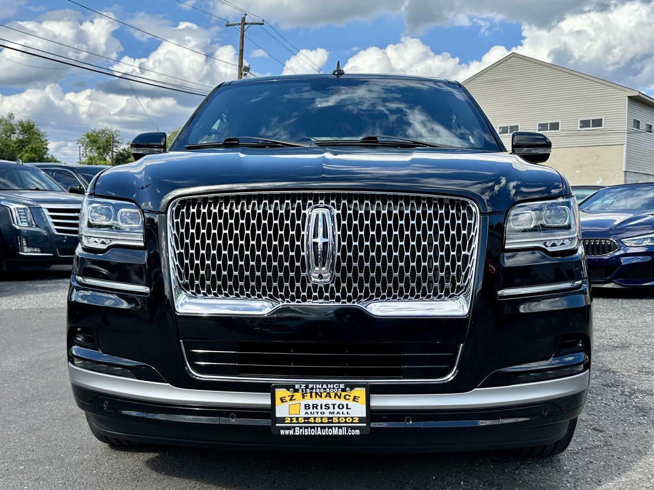 Used 2022 Lincoln Navigator Reserve image 4
