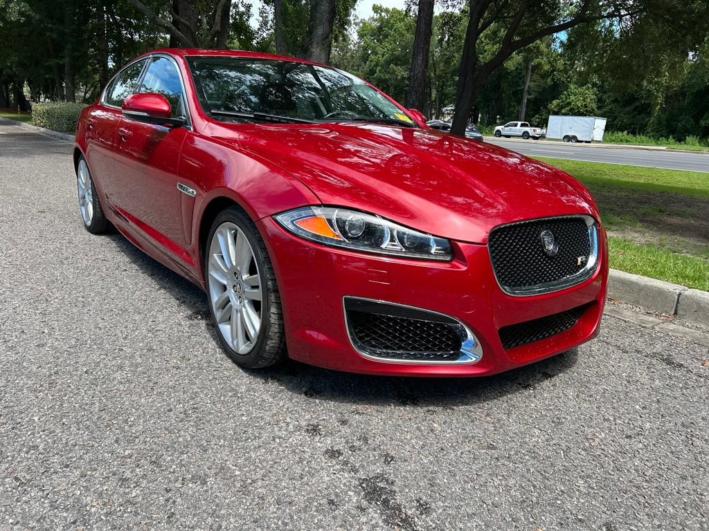 Used 2013 Jaguar XF R RWD image 4
