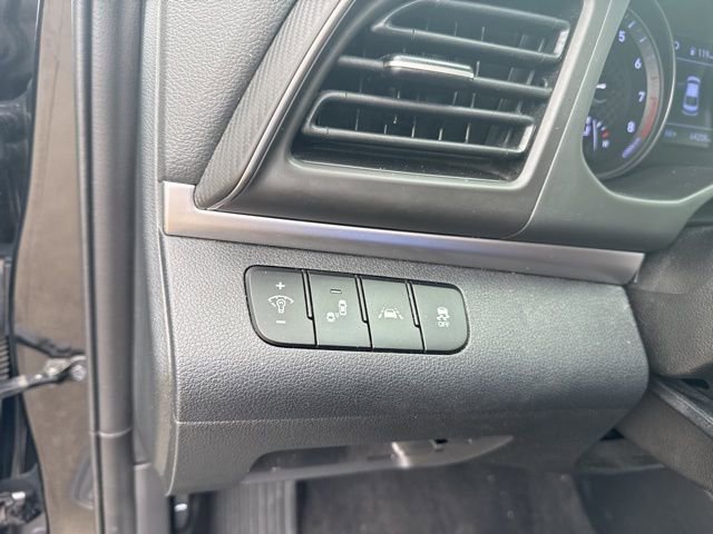 Used 2019 Hyundai Elantra SEL w/ Cargo Package image 17