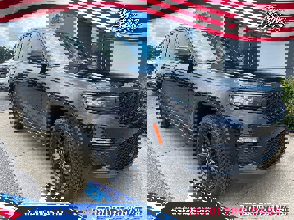 Used 2024 Jeep Grand Cherokee Limited w/ Black Appearance Package