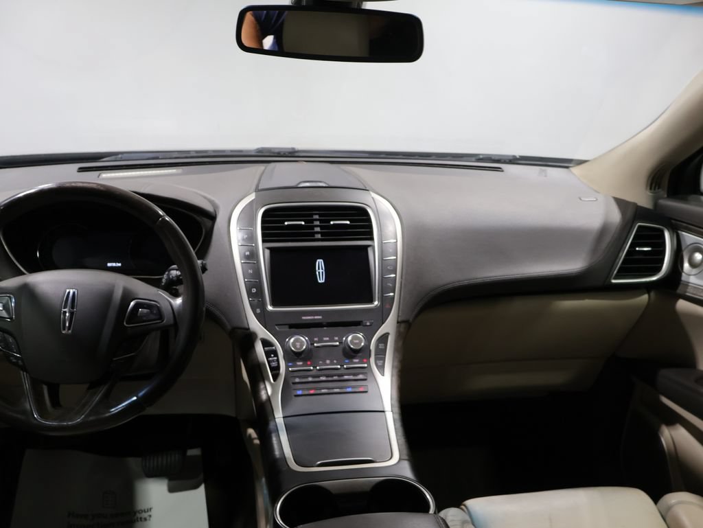 Used 2016 Lincoln MKX Reserve w/ Luxury Package AWD/4WD image 17