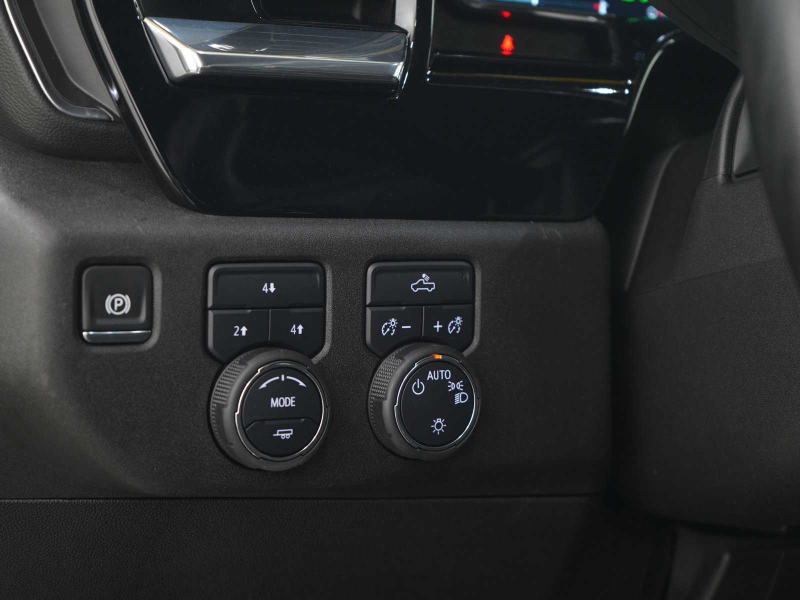 Used 2024 Chevrolet Silverado 2500 LT image 25