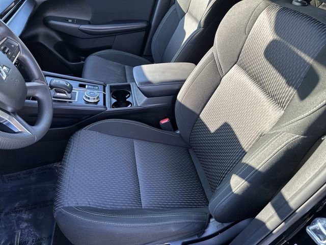 Used 2024 Mitsubishi Outlander ES AWD/4WD image 15