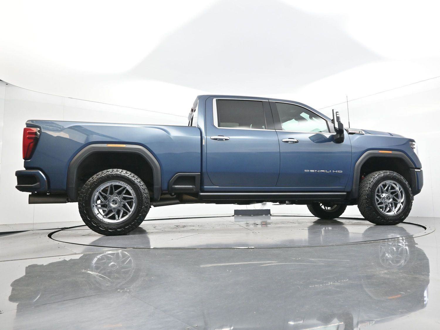 Used 2024 GMC Sierra 2500 Denali w/ Denali Reserve Package AWD/4WD image 46
