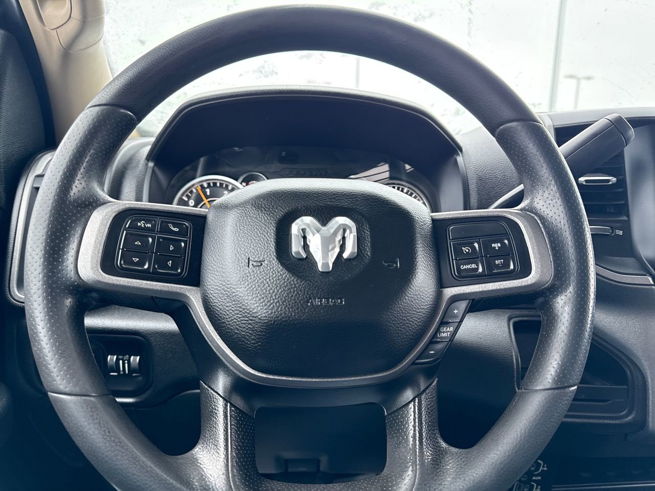 Used 2020 RAM 3500 Tradesman w/ Chrome Appearance Group image 17