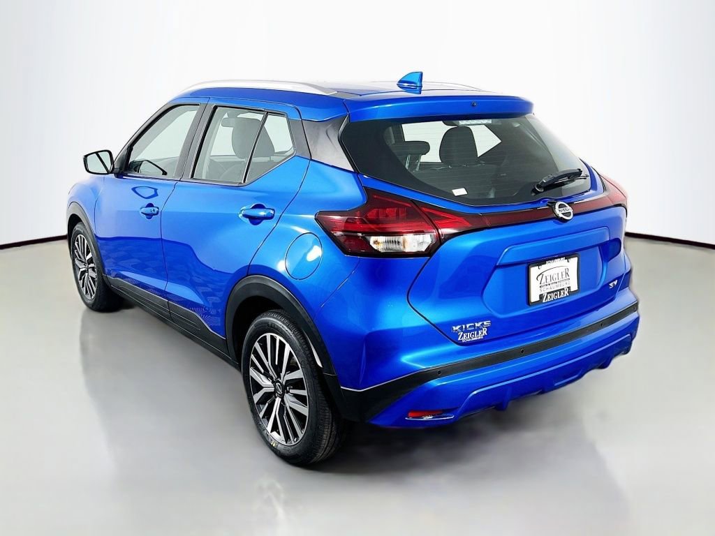 Used 2021 Nissan Kicks SV image 7
