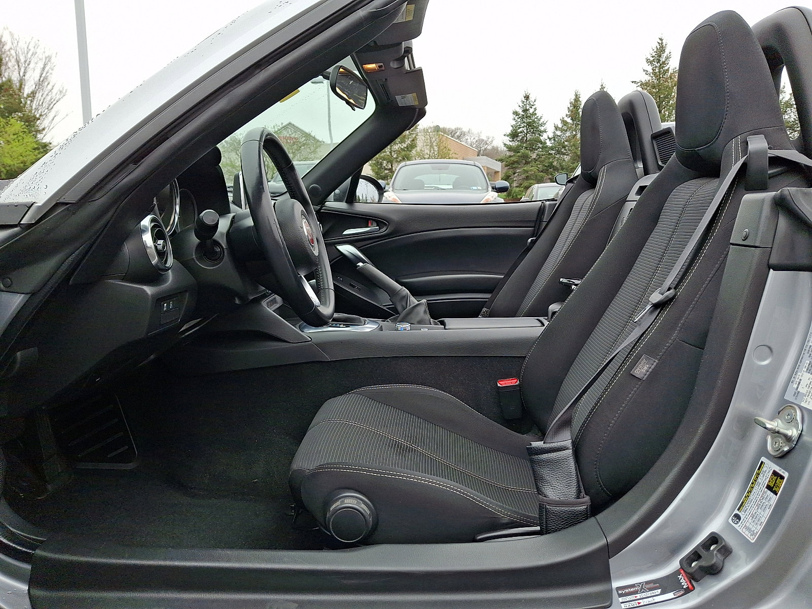 Used 2017 FIAT 124 Spider Classica RWD image 11