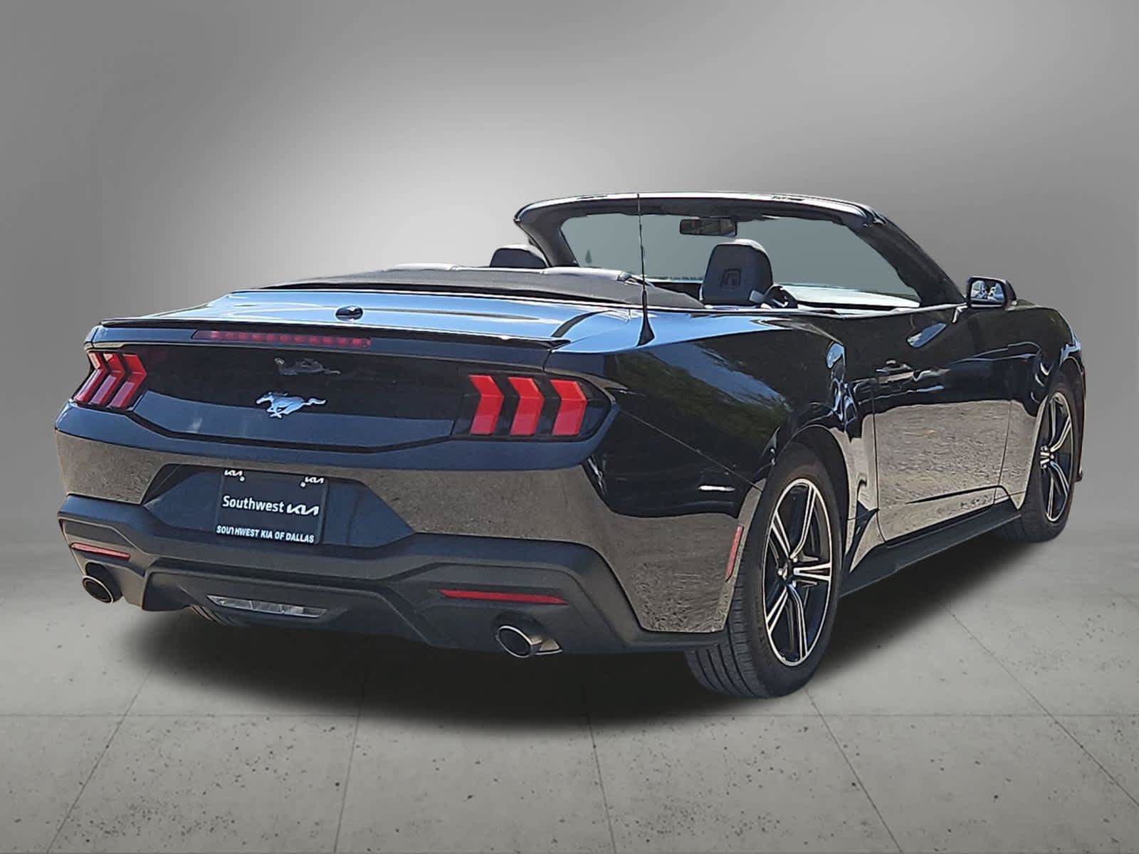 Used 2024 Ford Mustang Premium RWD image 6