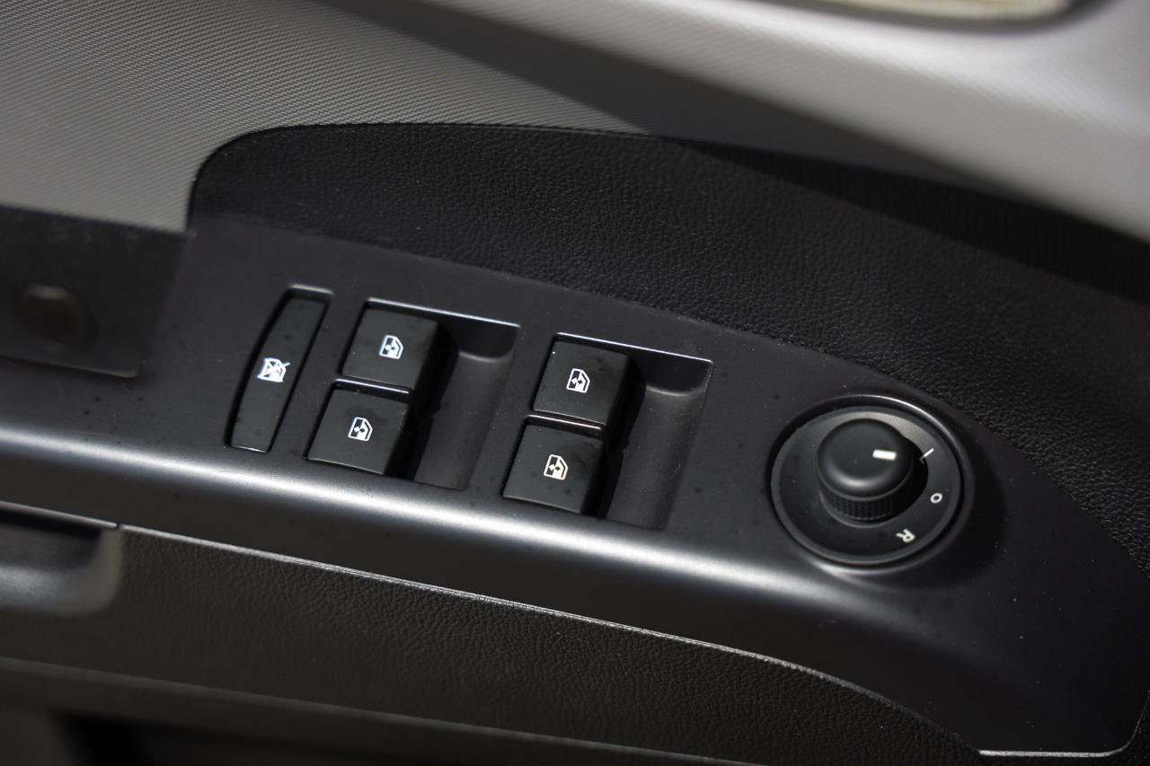 Used 2014 Chevrolet Sonic LT FWD image 39