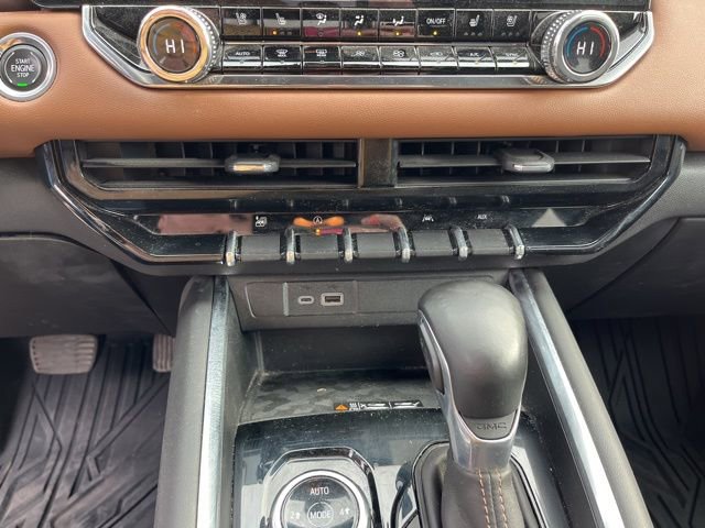 Used 2023 GMC Canyon AT4 w/ AT4 Premium Package image 15