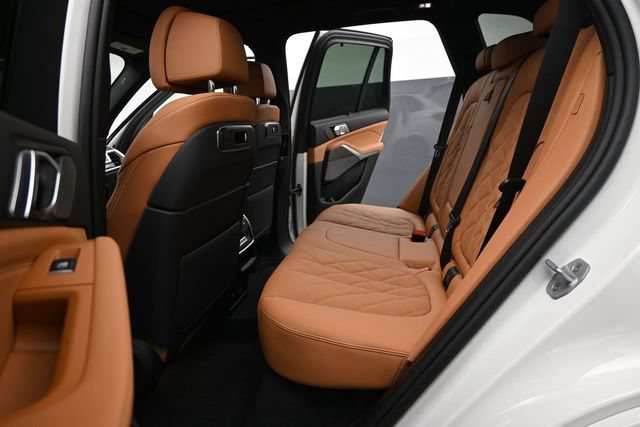 New 2026 BMW X5 xDrive40i w/ M Sport Package AWD/4WD image 18