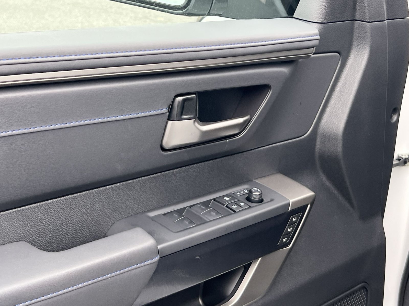 New 2026 Toyota Sequoia Platinum AWD/4WD image 10