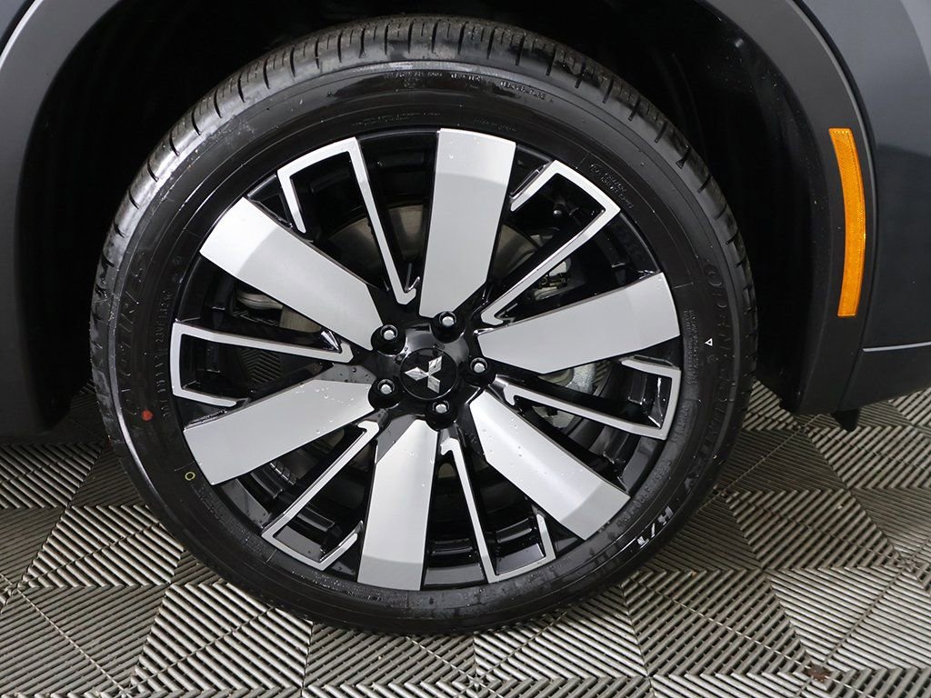 New 2025 Mitsubishi Outlander SEL image 28
