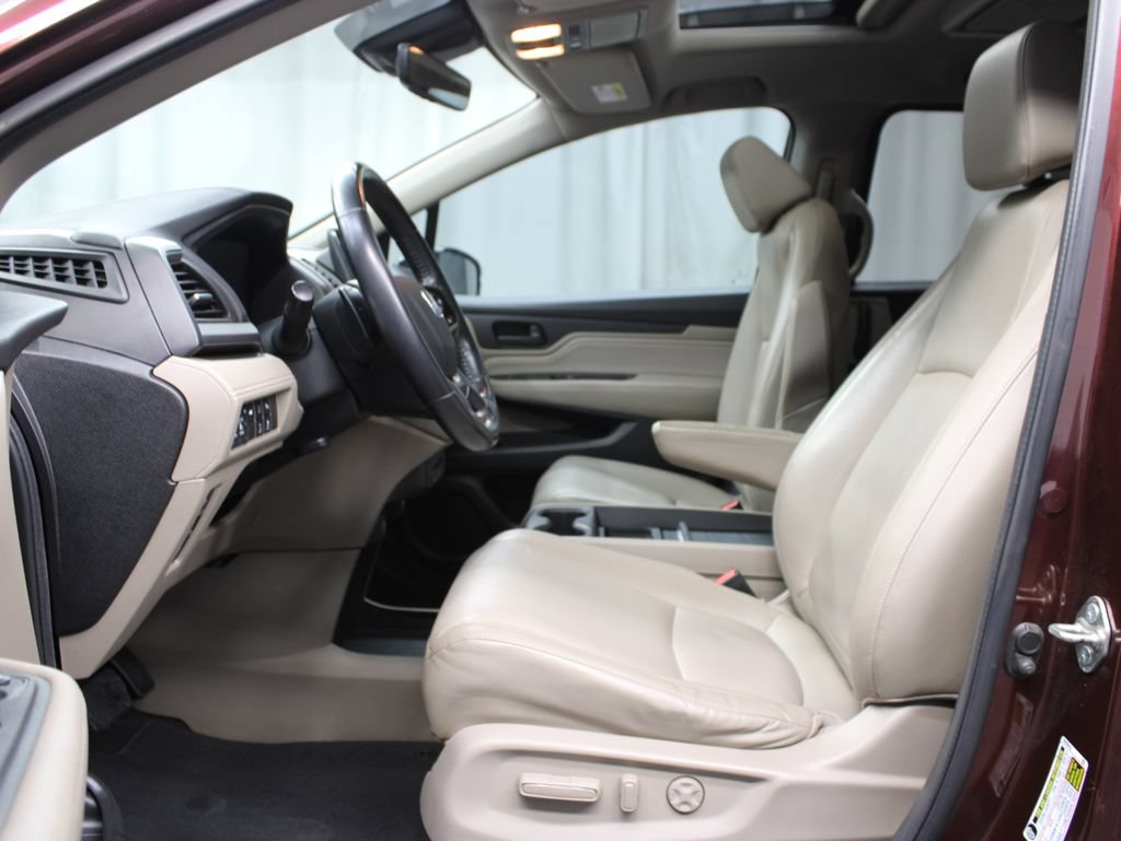Used 2018 Honda Odyssey Touring image 15