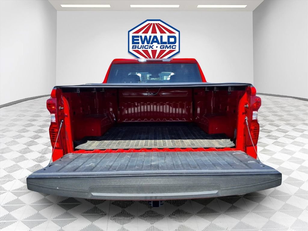 Used 2024 Chevrolet Silverado 1500 LT w/ LPO, Dark Essentials Package AWD/4WD image 8