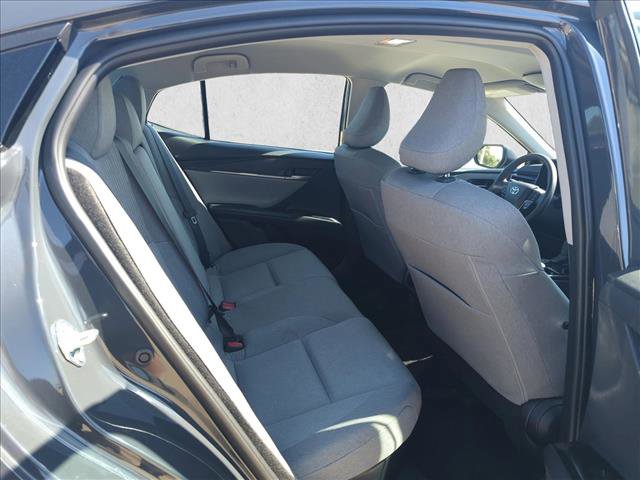 Used 2025 Toyota Camry LE w/ Convenience Package image 18