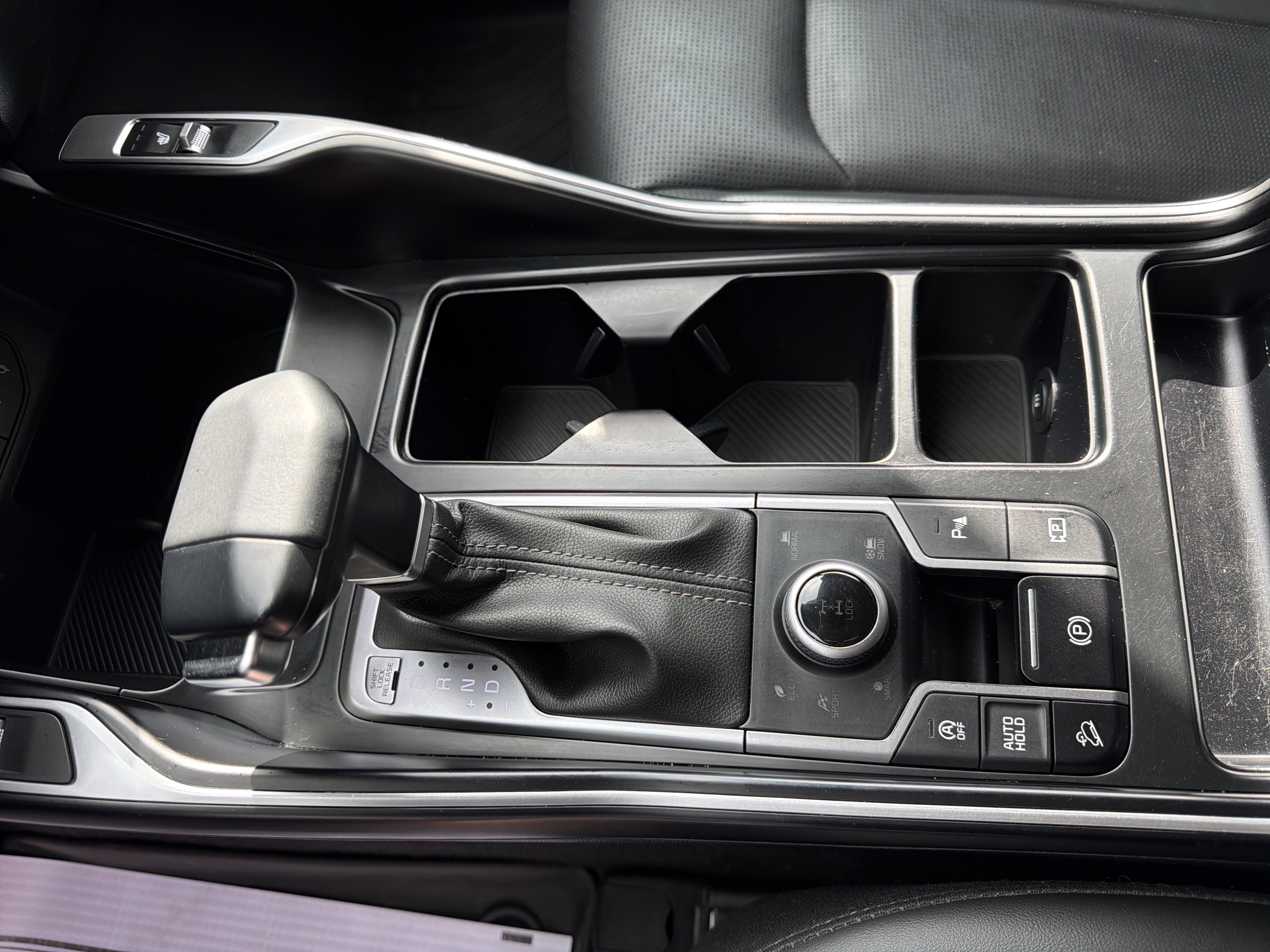 Used 2024 Kia Sorento S w/ Panoramic Sunroof Package image 32