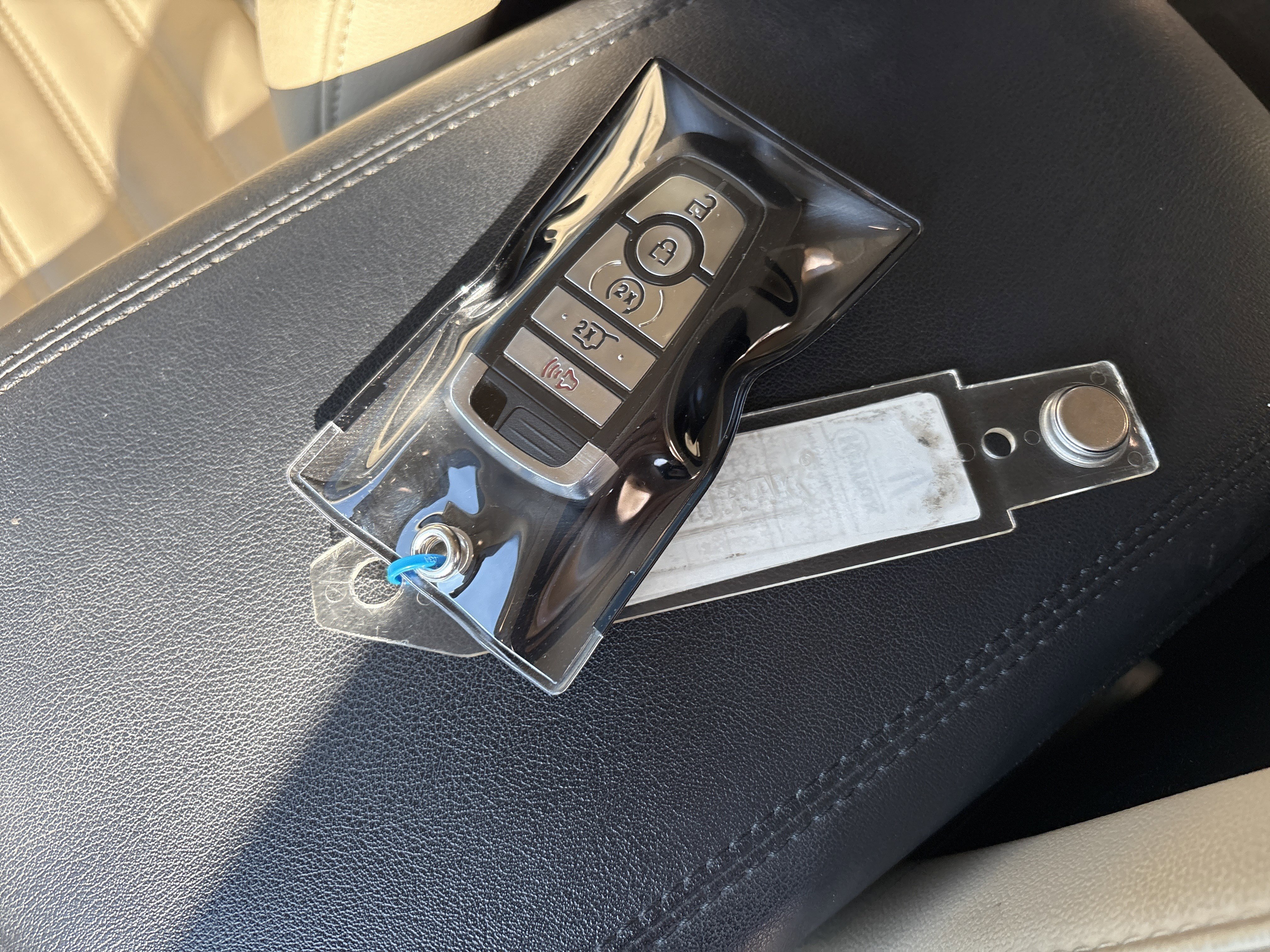 Used 2021 Ford Edge SEL w/ Convenience Package image 18