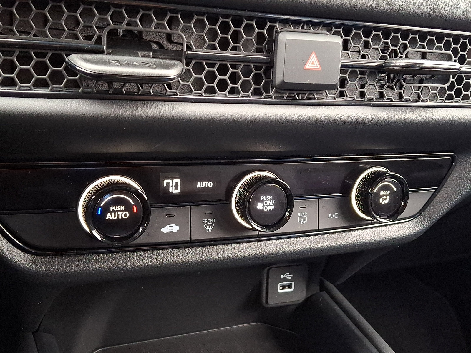 Used 2025 Honda HR-V LX image 15