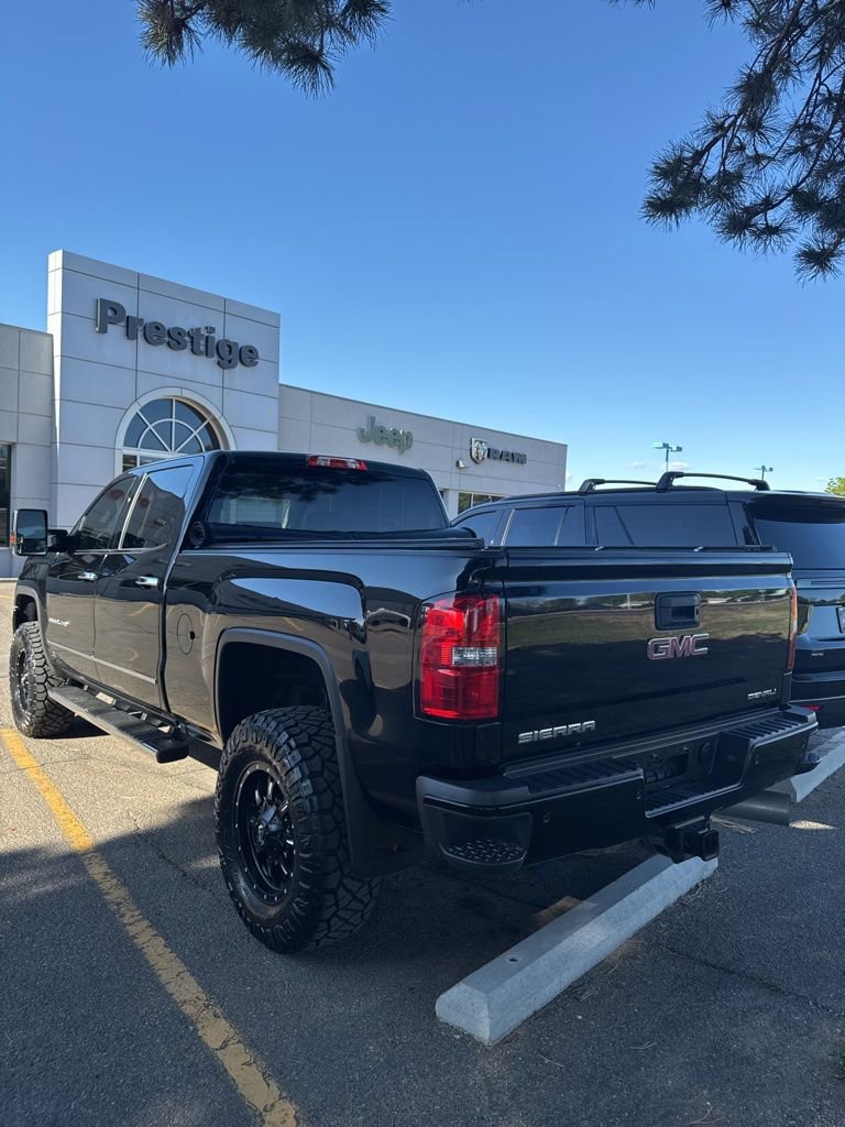 Used 2018 GMC Sierra 2500 Denali w/ Duramax Plus Package AWD/4WD image 2