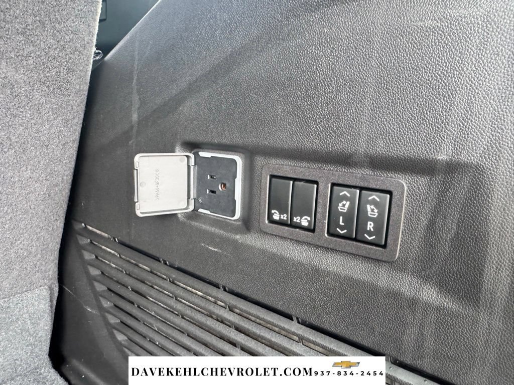 Used 2024 Chevrolet Tahoe LT w/ LT Signature Package AWD/4WD image 18