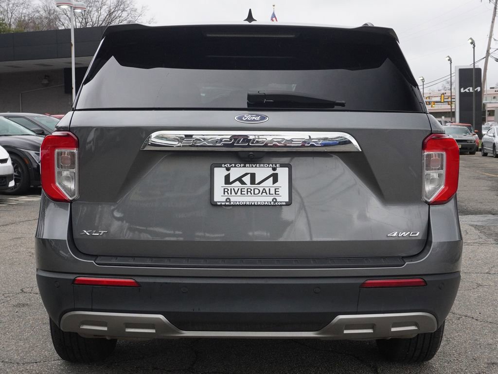Used 2023 Ford Explorer XLT w/ Equipment Group 202A image 11