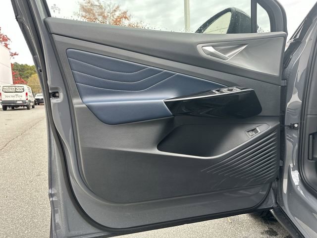 New 2025 Volkswagen ID.4 Pro S Plus image 13