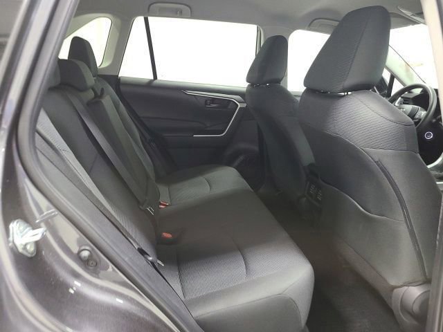 Used 2024 Toyota RAV4 LE AWD/4WD image 16