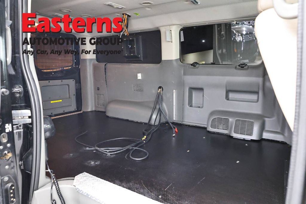 Used 2020 Nissan NV 3500 SL RWD image 9