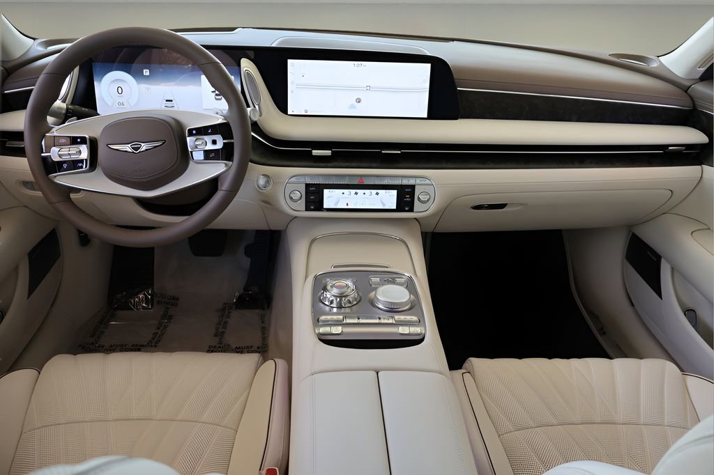 Used 2025 Genesis G90 3.5T AWD/4WD image 13