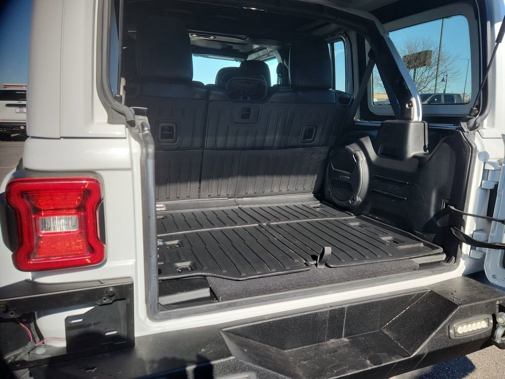 Used 2020 Jeep Wrangler Unlimited Sahara image 12