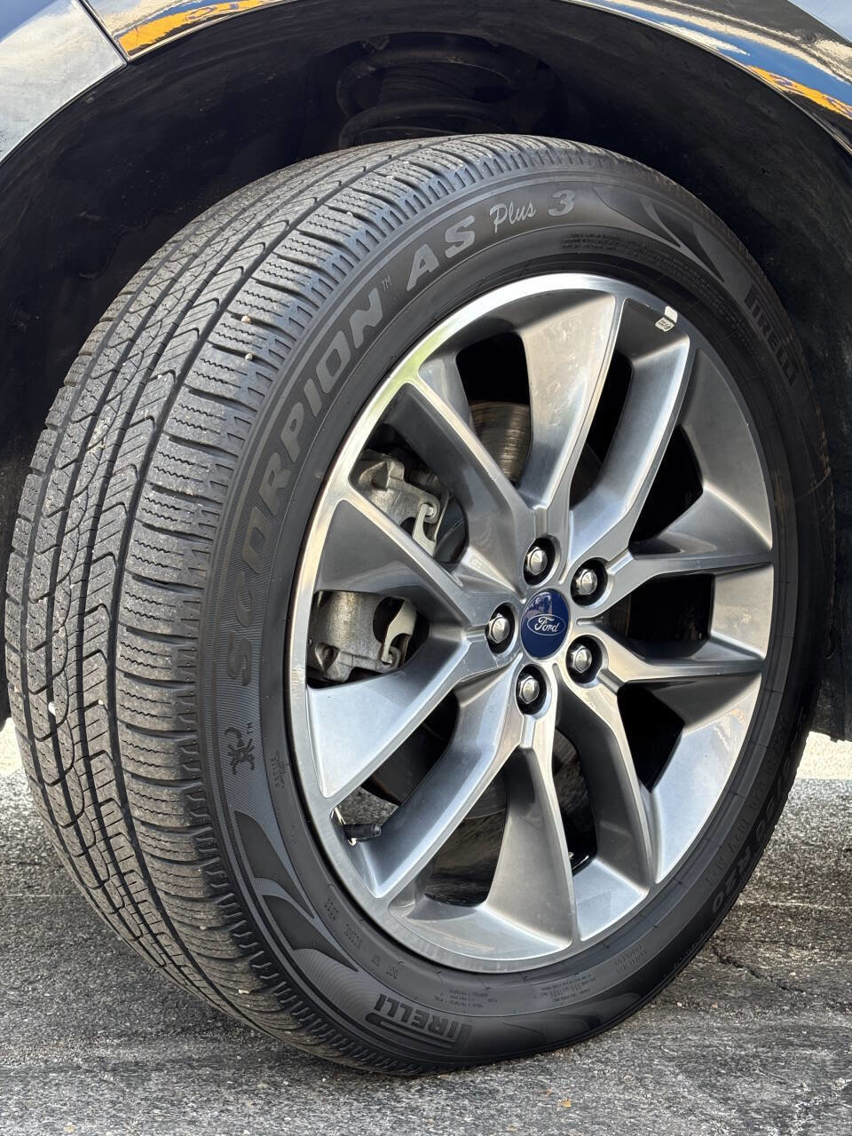 Used 2016 Ford Edge Titanium w/ Equipment Group 302A AWD/4WD image 32