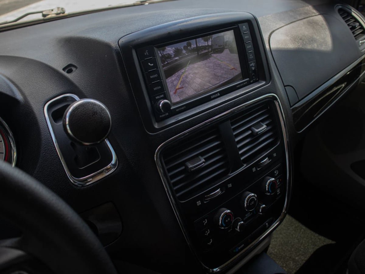 Used 2019 Dodge Grand Caravan SE w/ UConnect Hands-Free Group FWD image 29