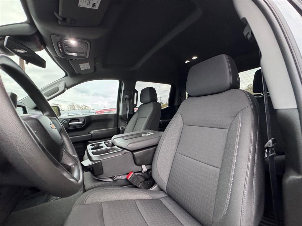 Used 2025 Chevrolet Silverado 1500 Custom AWD/4WD image 17