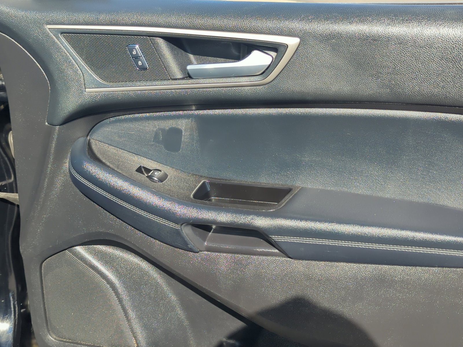 Used 2018 Ford Edge SEL w/ Equipment Group 201A image 16